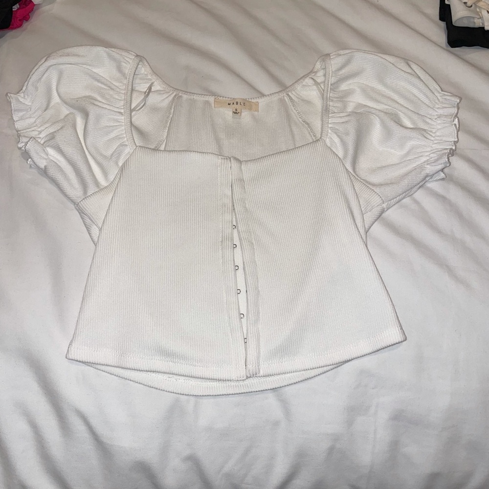 White crop top shirt